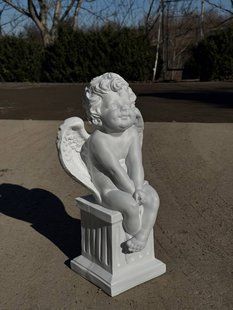 Ангелок на колонне 1624 фото